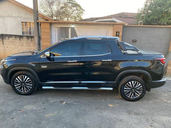 FIAT TORO 2.0 16V TURBO DIESEL RANCH 4WD AT9 FIAT TORO 2.0 16V TURBO DIESEL RANCH 4WD AT9